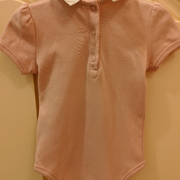Victoria Beckham Rose w/bee onesie 9 mo - Picture 2 of 4